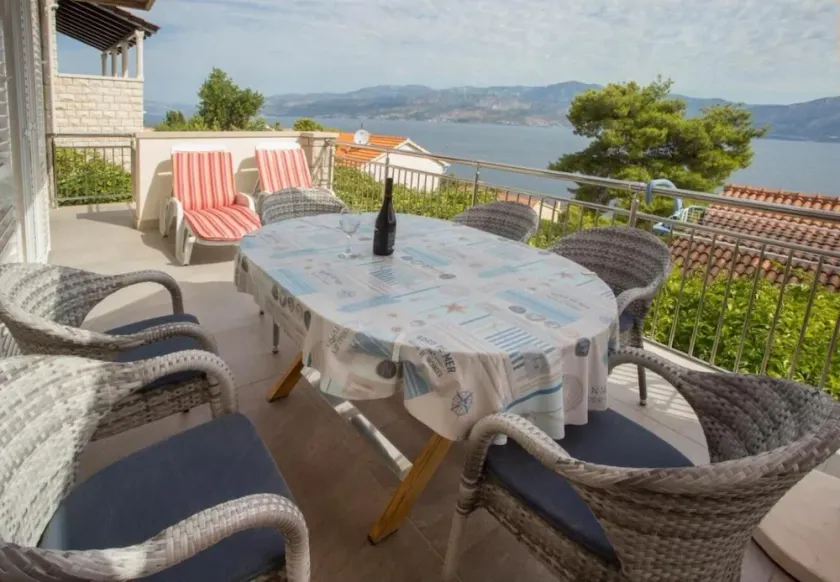 Apartment Damir A1 Postira, Island Brac - Image 1