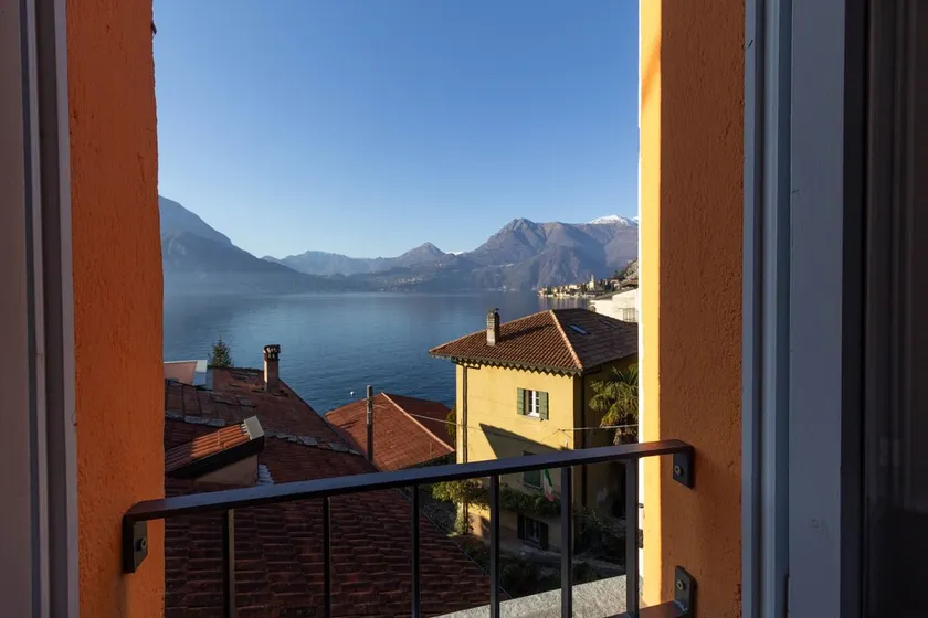 Mamma Ciccia Holiday Home - La Tour Orange Varenna - Image 1