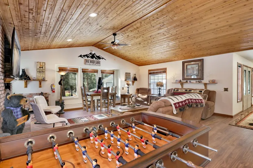 1943-big Bear Frontier! 3 Bedroom Home by Redawning - Image 1