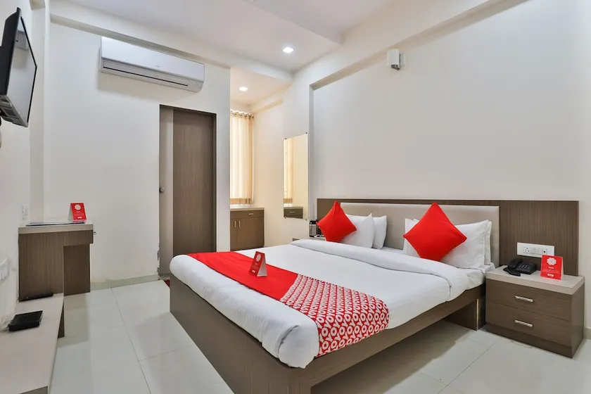 Hotel Ananya by OYO - Image 1