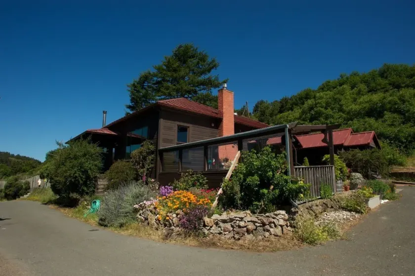 HI Point Reyes Hostel - Image 1