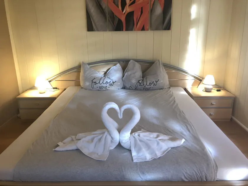 Fai`s Guesthouse - Image 1