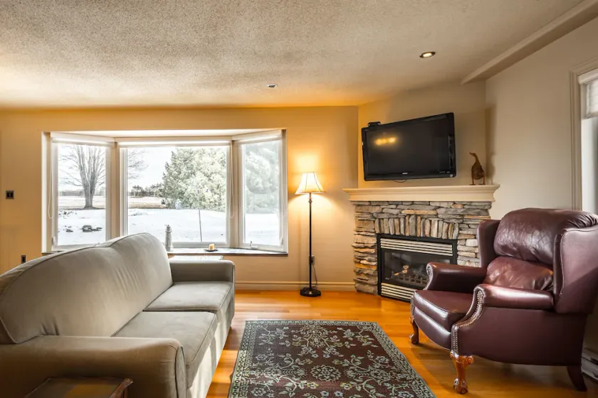 Abbott Road Suites - Image 1