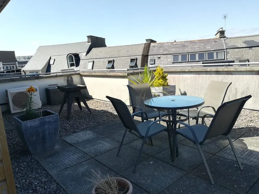 2 bedroom penthouse Cork city Fitton St - Image 1