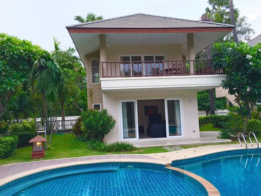 Beach Villa for Rent - Image 1
