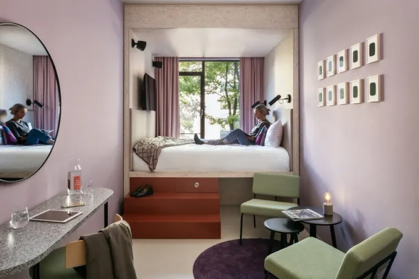 Hotel Unplugged - Image 1