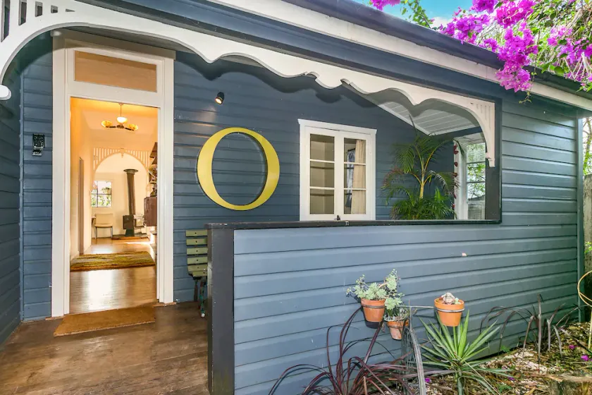 Bangalow Bungalow - Image 1