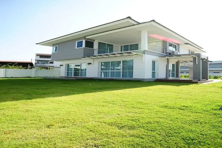 P Villa Buriram - Image 1