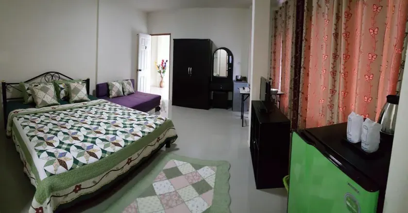 Sukkasem Guesthouse - Image 1