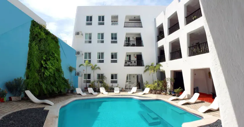 Hoteles Berny - Image 1