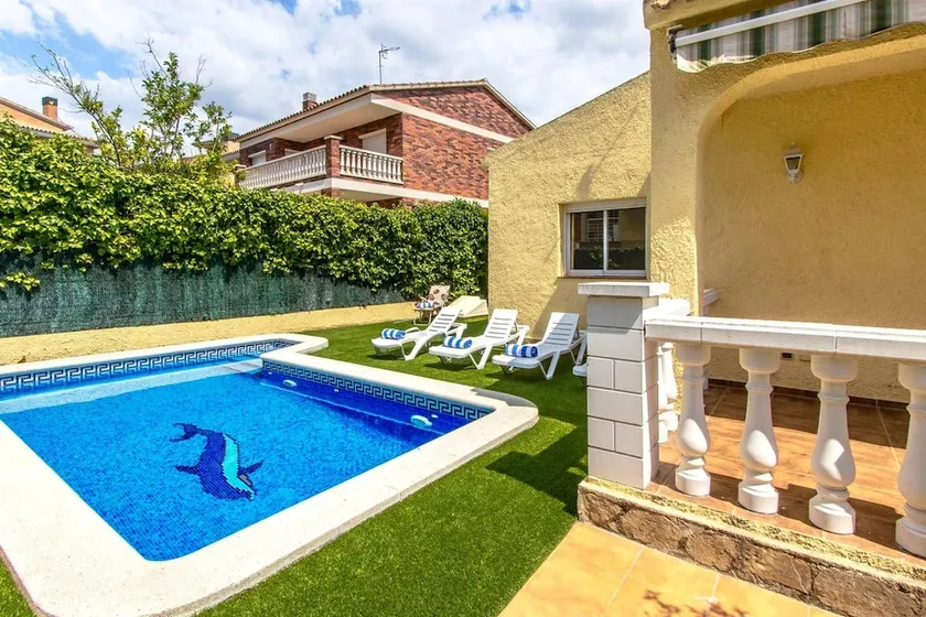 Villa With 4 Bedrooms in Calafell, With Private Pool, Enclosed Garden and Wifi - 2 km From the Beach - Image 1