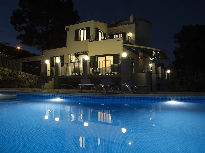Pretty Holiday Home in L'estartit With Private Swimming Pool - Image 1