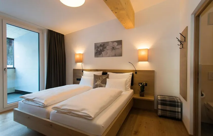 Luxurious apartment with 3 bedrooms on 106 m2 in the middle of Klösterle am Arlberg - Image 1