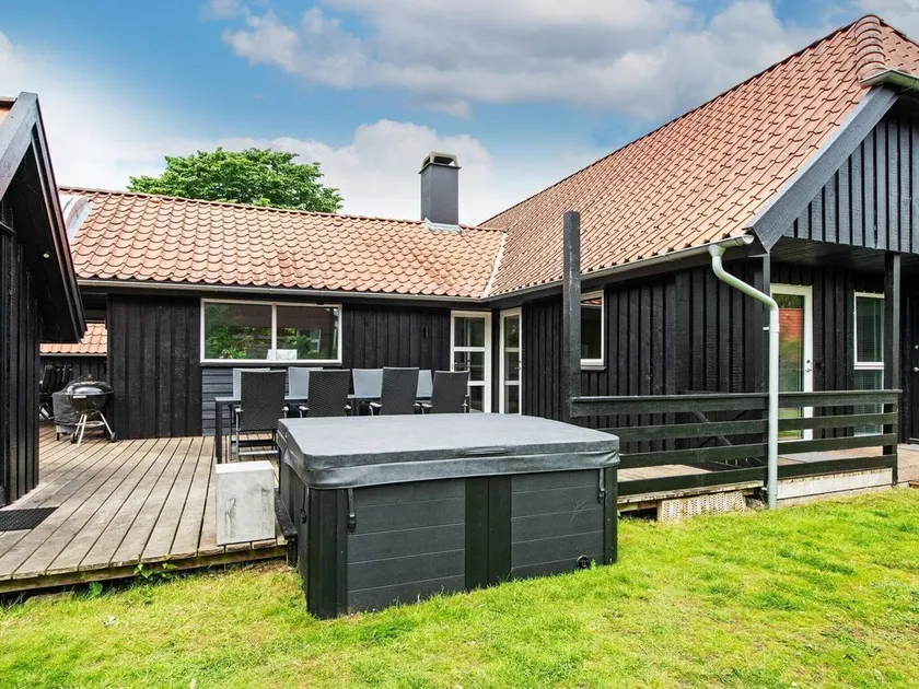 Homely Holiday Home in Juelsminde With Sauna - Image 1