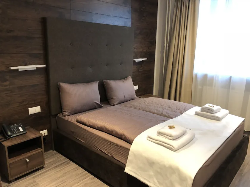 Stadthotel Hamburg - Image 1