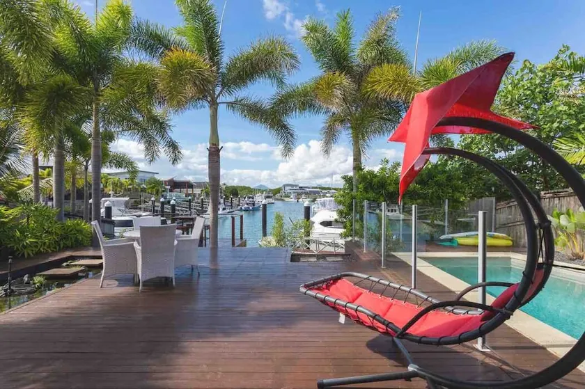 Cairns Beaches Home Marina View Sleeps 12 - Image 1