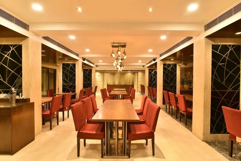 Golf View by OYO Rooms - Image 1