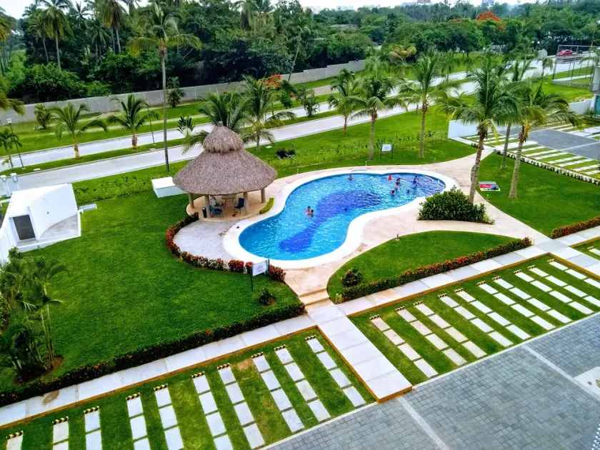 Acapulco Diamond Zone Residential With Jacuzzi in Private Roof Garden - Image 1