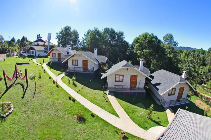 Pousada Villa Monte Verde - Image 1
