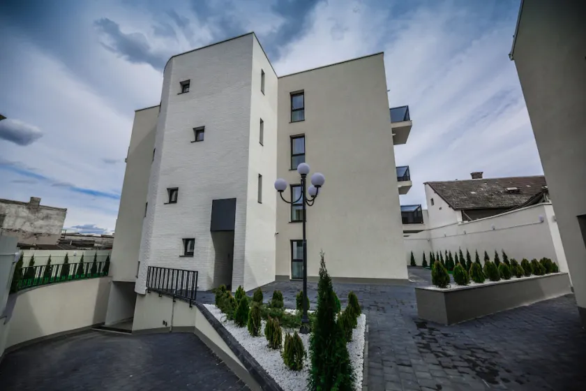 Intercity Residence - Image 1