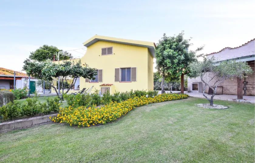 Amazing Apartment in Matta E Peru, Budoni With 3 Bedrooms - Image 1