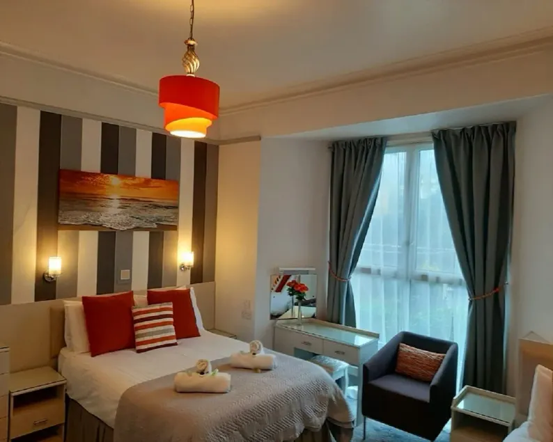 Seacroft Guest House - Image 1