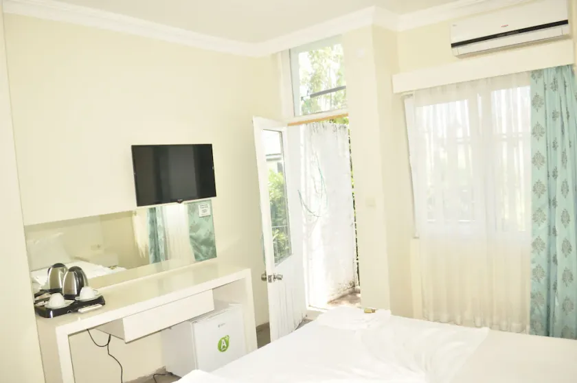 Kemer Park Hotel - Image 1