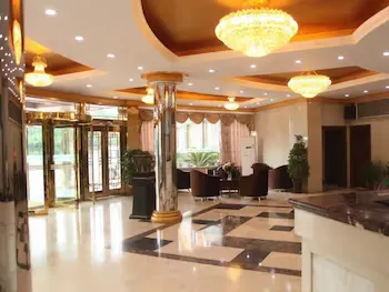 GreenTree Inn JiangSu Suzhou Kunshan Bacheng Town Hubin North Road Business Hotel - Image 1