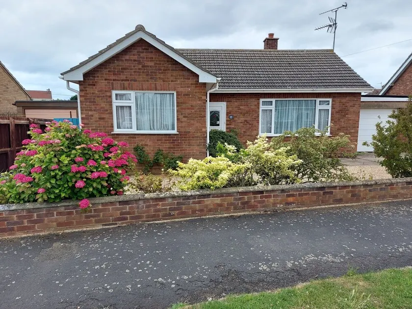 Rosie's Detached Bungalow - Image 1