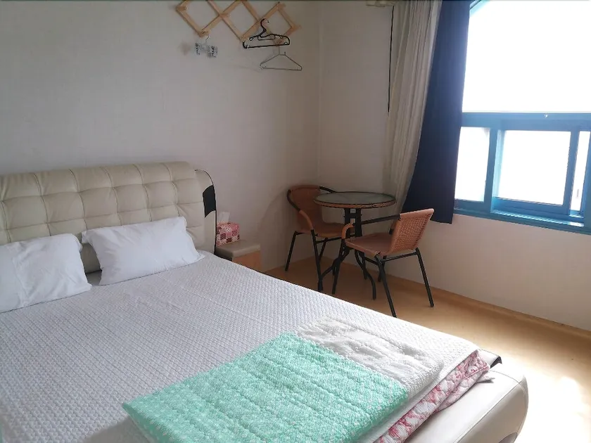 Hae Won Jang Motel - Image 1