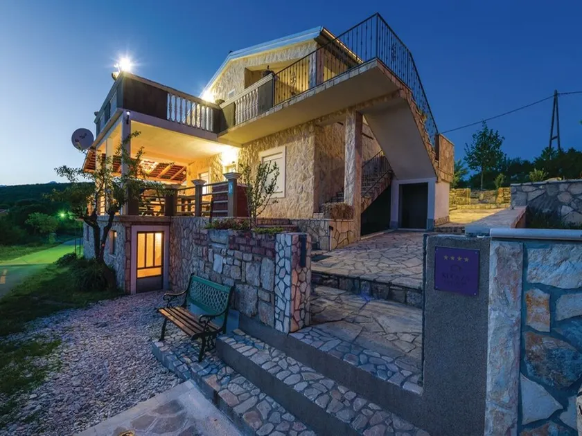 Charming Holiday Home in Kruševo With Swimming Pool - Image 1