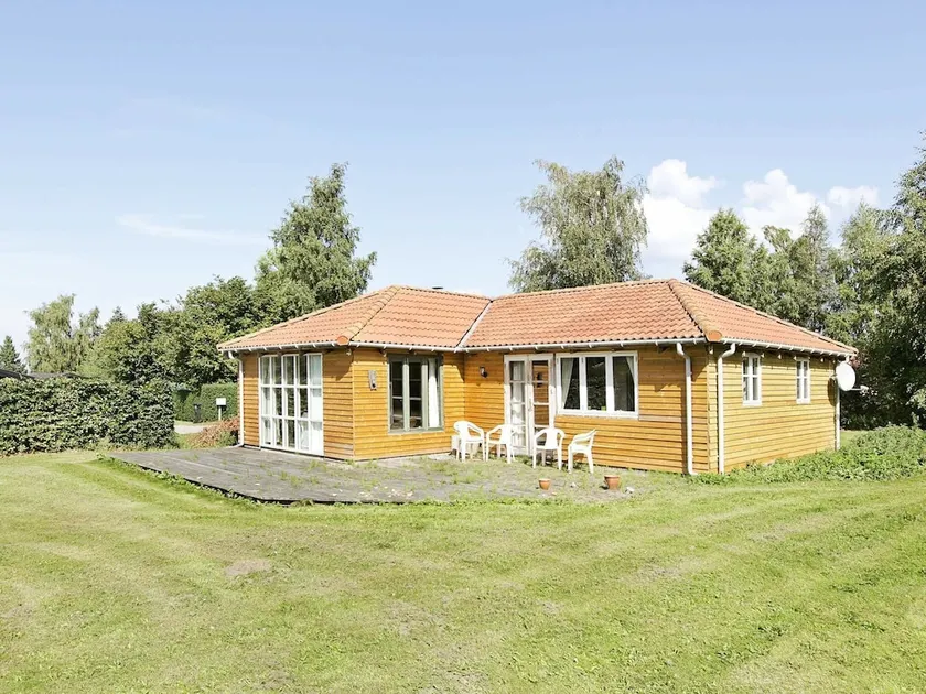 Cozy Holiday Home in Holbæk With Terrace - Image 1