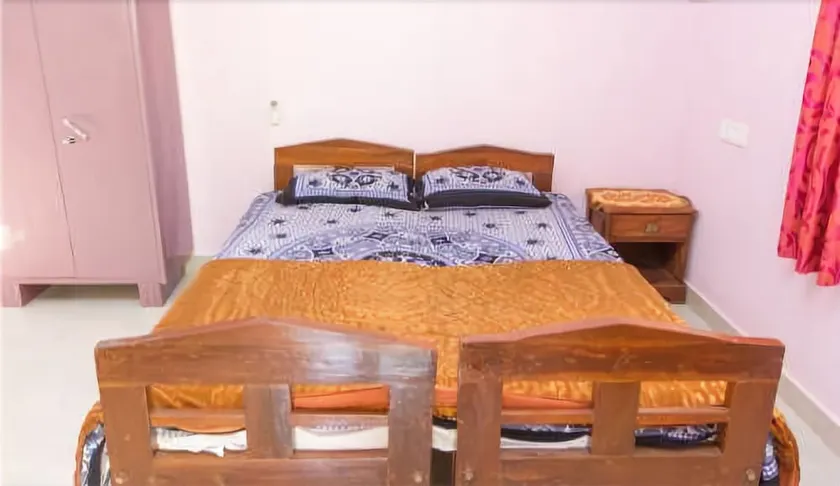 Fraddie Guest House - Image 1