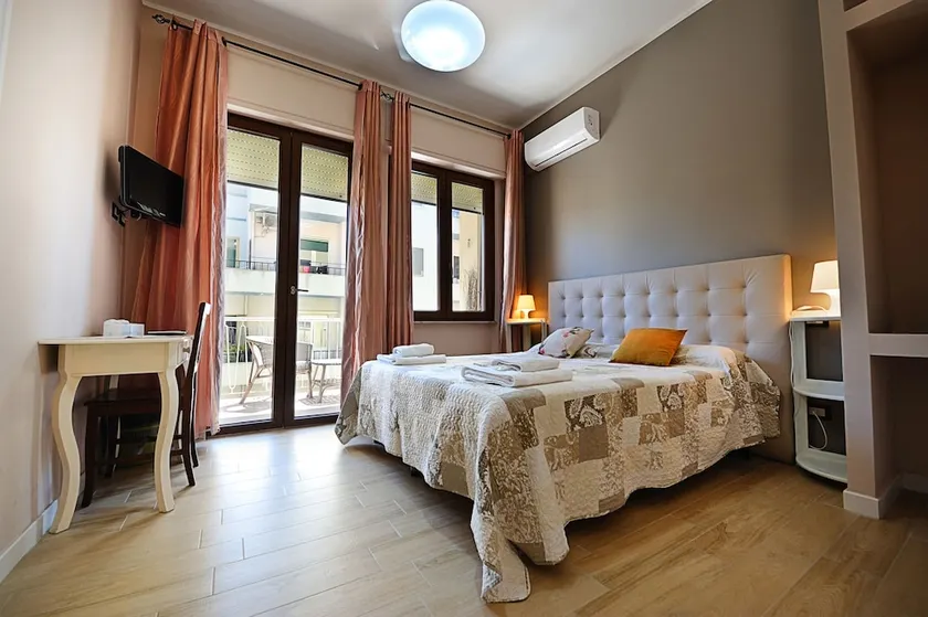 Victoria Bed and Breakfast - Image 1