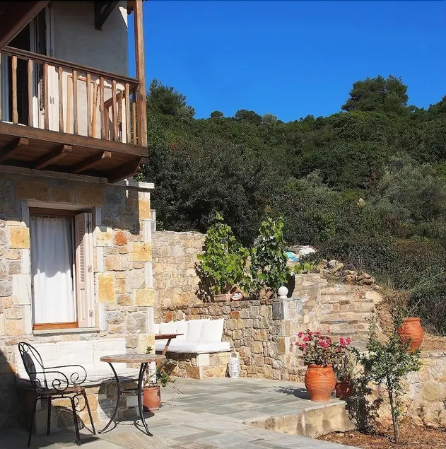 Lithea Villas and Studios by the Sea - Image 1