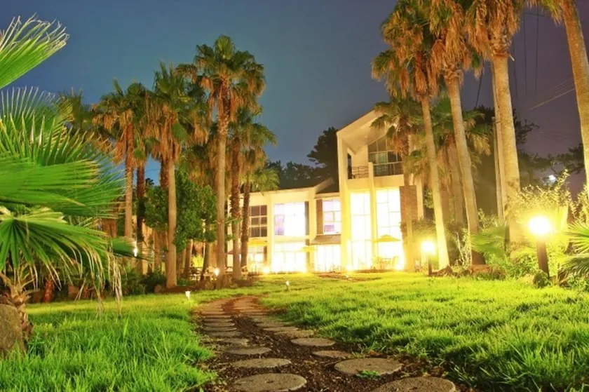 Nubbille House-Hostel - Image 1