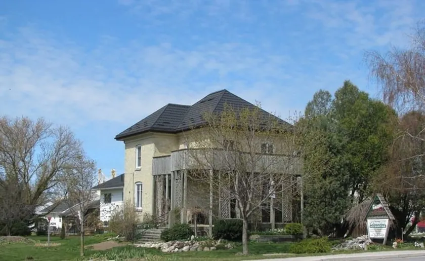 Sybilles Garden Bed & Breakfast - Image 1
