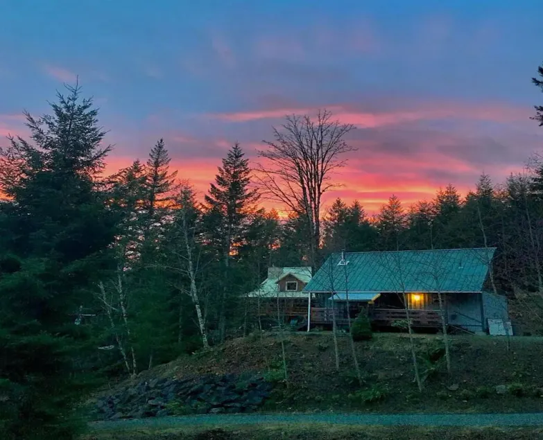Packwood Ski & Vacation Getaway - Image 1