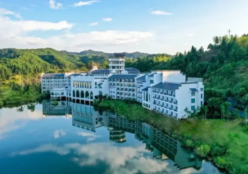 Taining Minjiang Hotel - Image 1