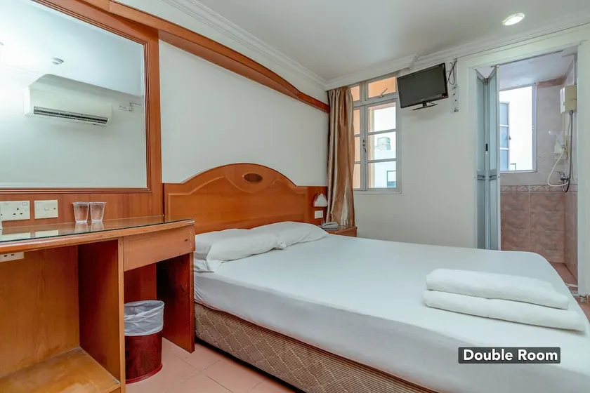 Diamond Hotel - Image 1
