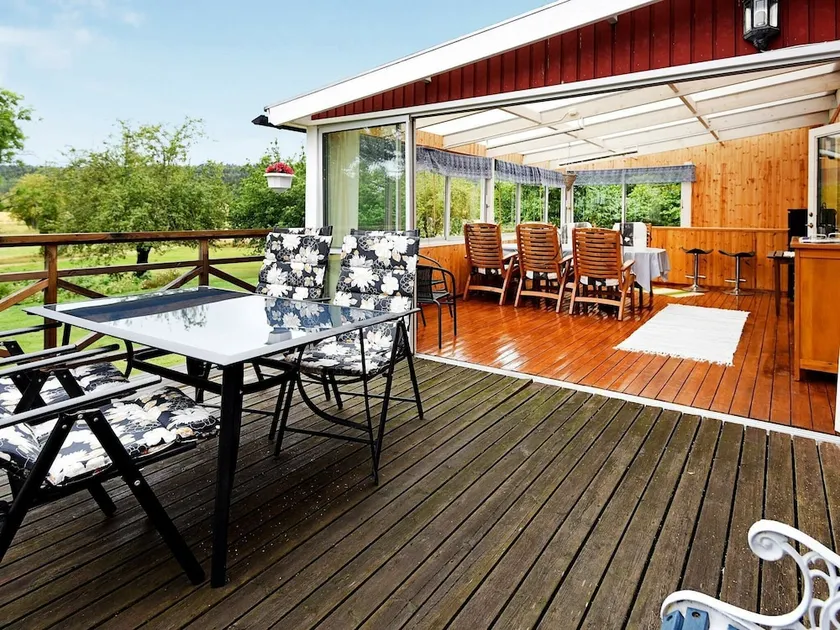 8 Person Holiday Home in Bengtsfors - Image 1