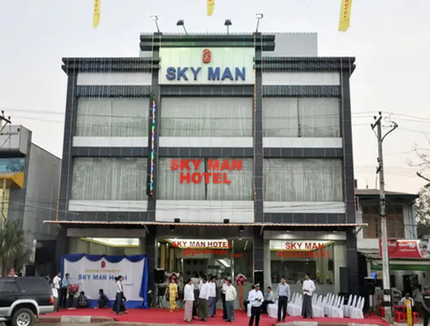 Sky Man Hotel - Image 1