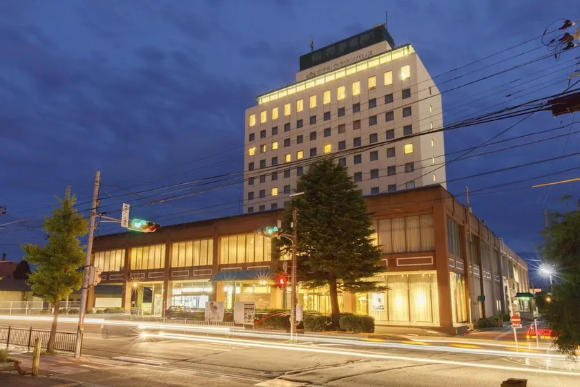 Hotel Crown Palais Shuhoku - Image 1