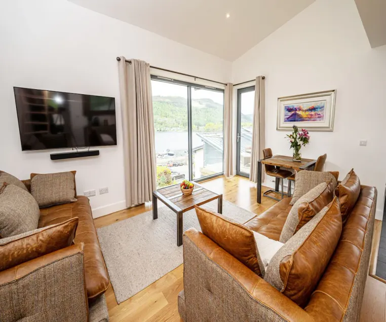 12 Loch View PF Kenmore - Image 1