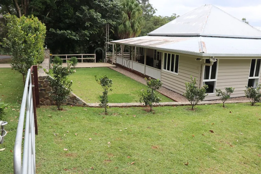 Mapleton Falls Farm House - Image 1