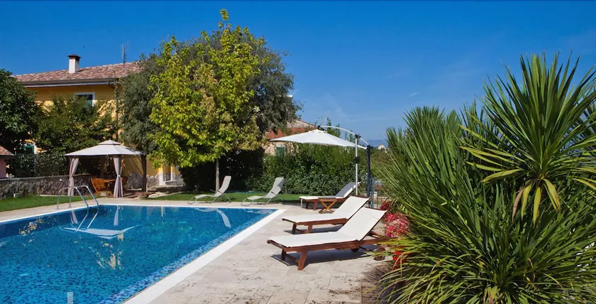 Colle Visconti Bed and Breakfast - Image 1