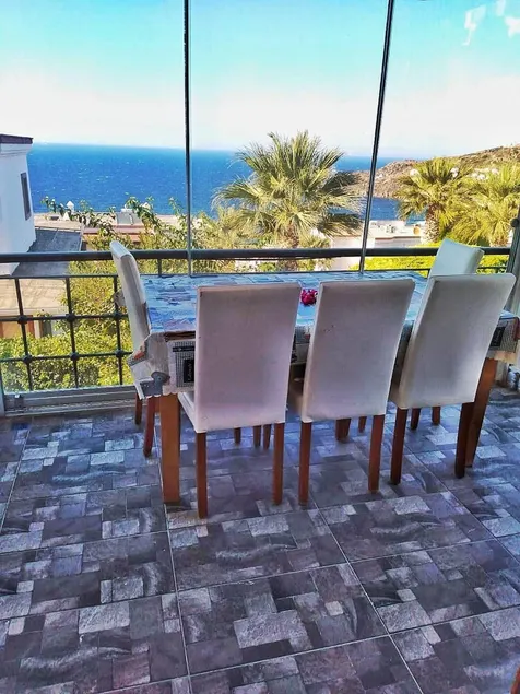 Flat in Yalikavak With Sea View and Shared Pool - Image 1