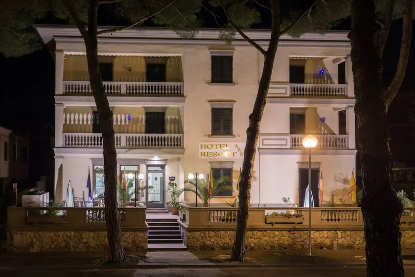 Hotel Resort - Image 1