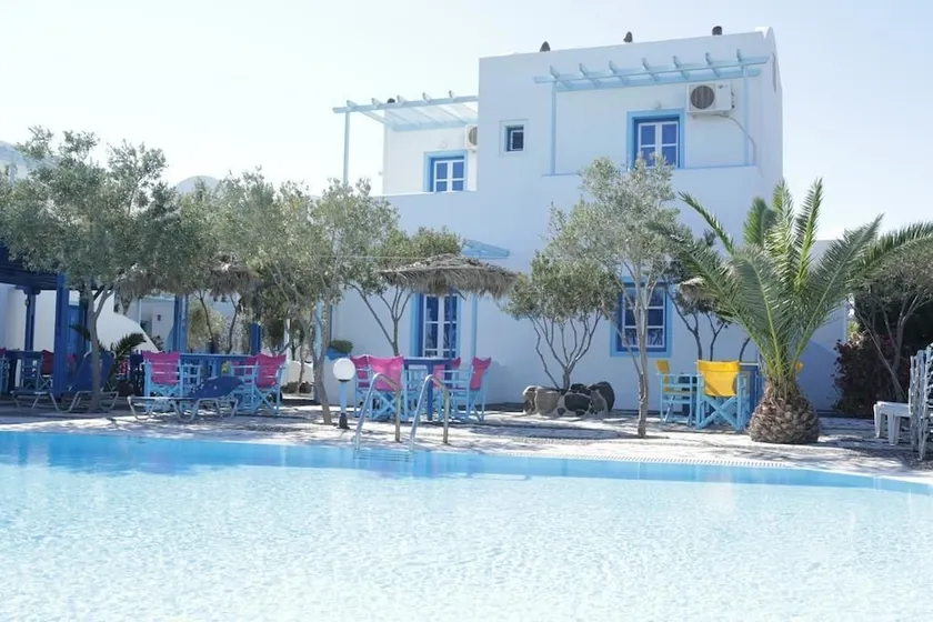 Studios Apartments Perivolos - Image 1