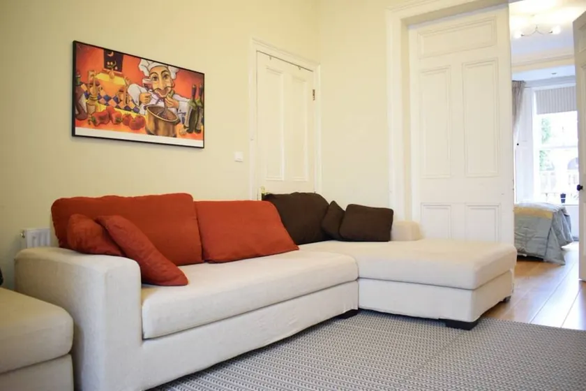 5 Bedroom House in Drumcondra - Image 1